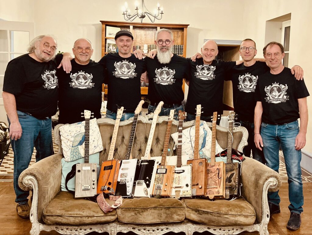 stage de cigar box guitar