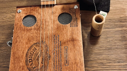 Apprendre le Blues sur Cigar Box Guitar 4 Cordes : Guide complet
