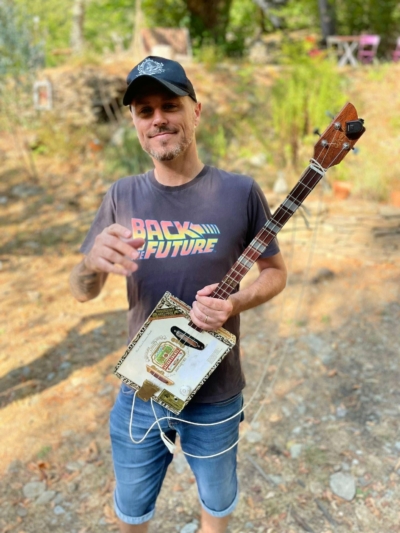 Jérôme Graille - Professeur de Cigar Box Guitar